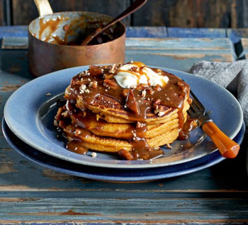 You are currently viewing October Recipe of the Month: Pumpkin pancakes with salted pecan butterscotch